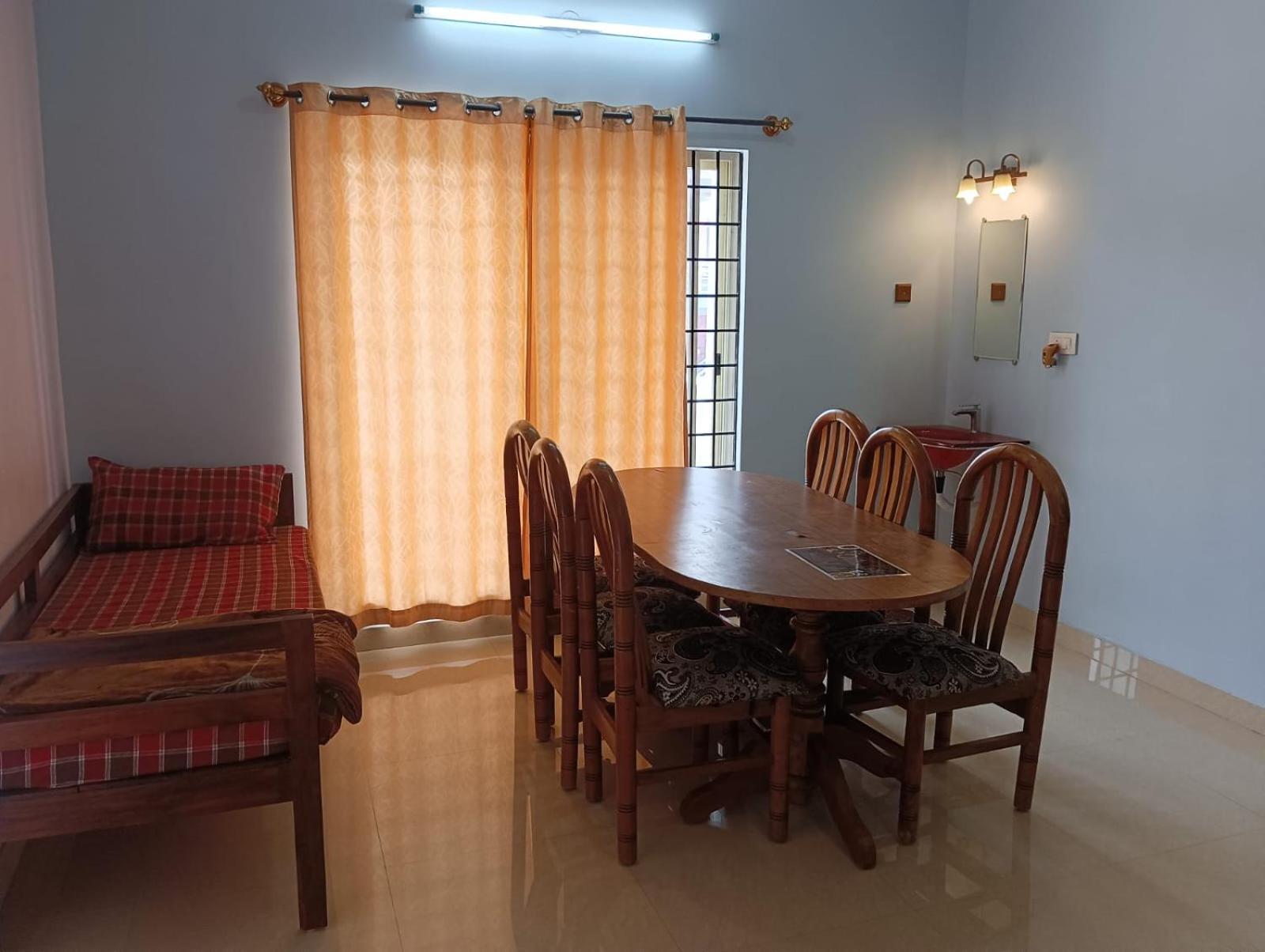 Venissa Serviceapartment Чикмагалур Экстерьер фото